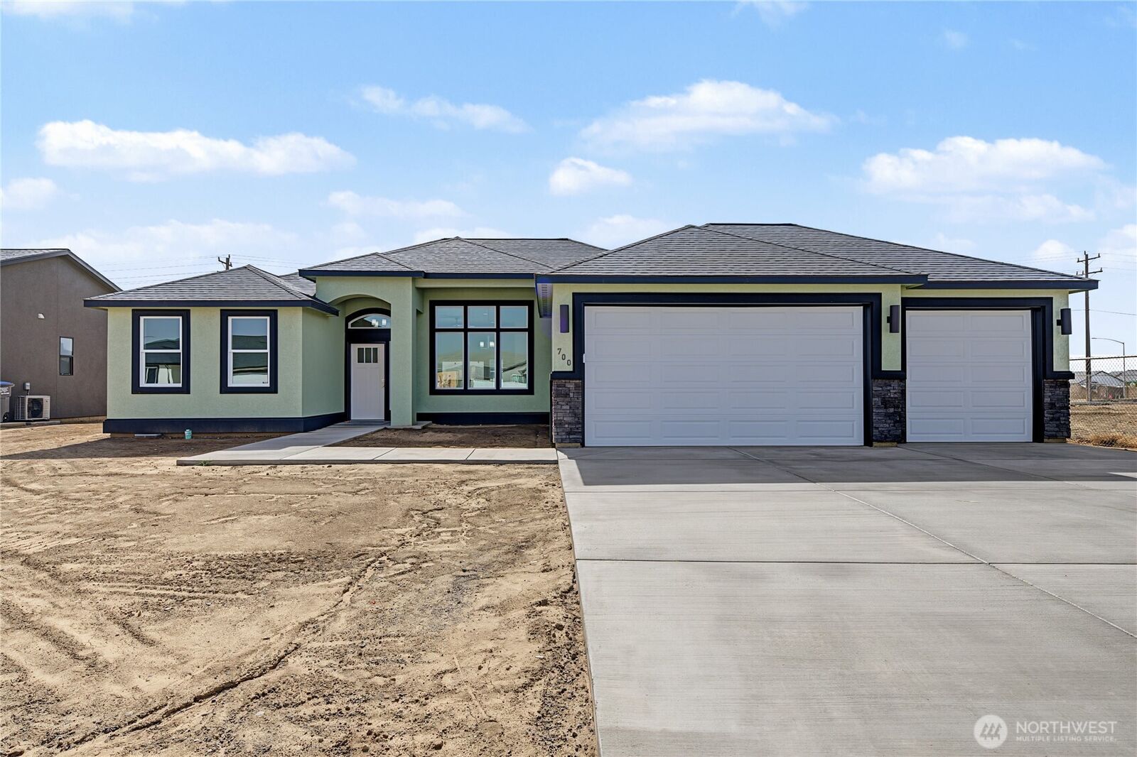 Property Photo:  700  N Street NE  WA 98848 