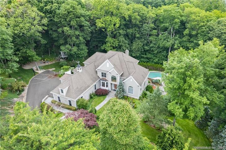 13 Pond View Terrace  Branford CT 06405 photo