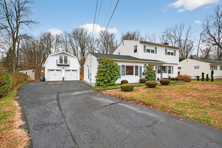 Property Photo: 10 Valley Stream Drive CT 06811