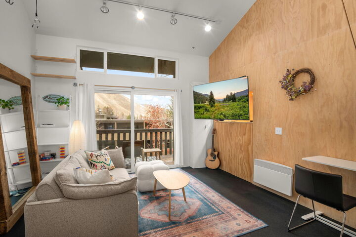 Property Photo: 104 Jane Lane 10 ID 83340