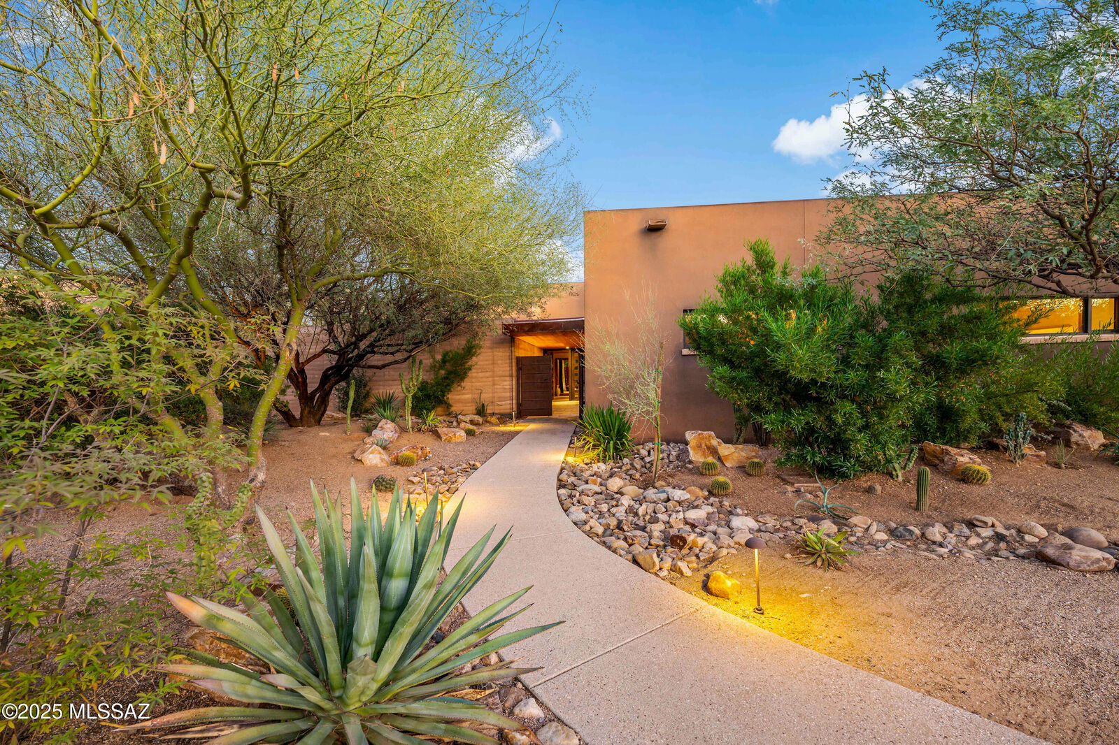 Property Photo: 5000 E Via Estancia Miraval 15 AZ 85739