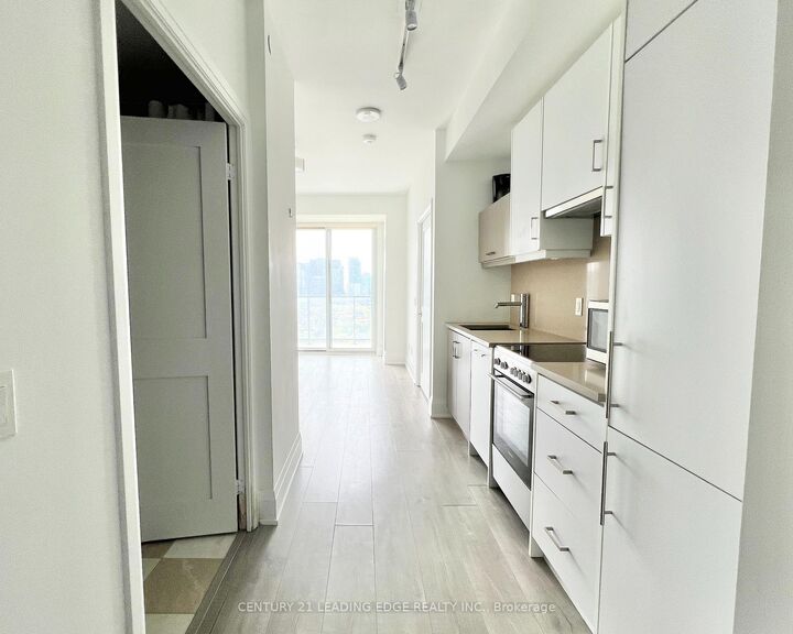 Property Photo:  181 Huron Street Lph02  ON M5T 0C1 