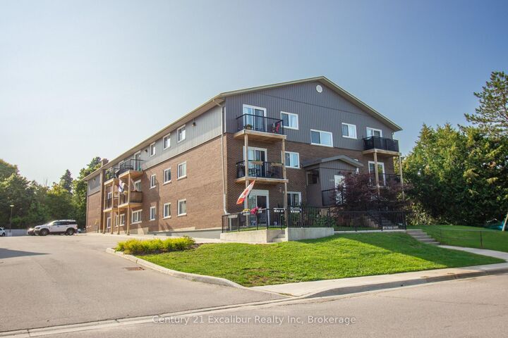 Property Photo:  320 Queen Street E 9  ON N1M 1T4 