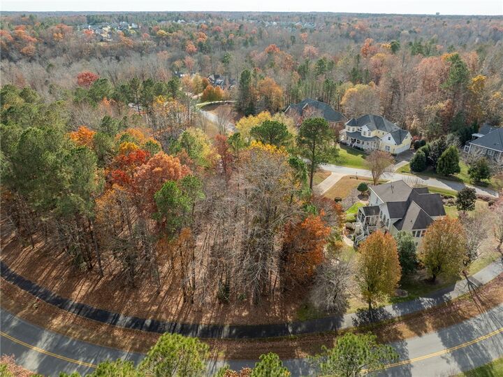 Property Photo:  9980 Mill Pond Run  VA 23168-9637 