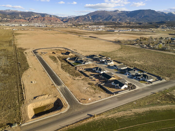 Property Photo: 926 N 3725 W UT 84721