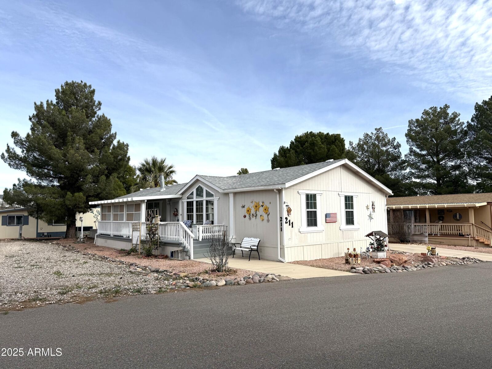 Property Photo:  2050 W State Route 89A -- 211  AZ 86326 