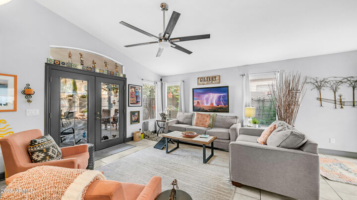 Property Photo: 882 E Baylor Lane AZ 85296