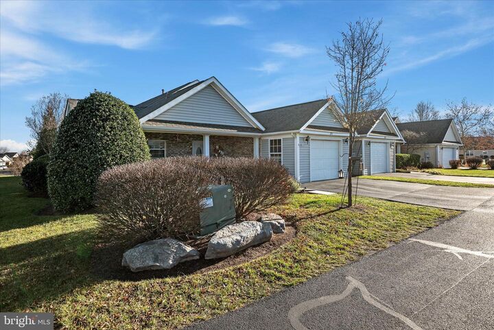 Property Photo:  203 Crestwood Lane  VA 22602 