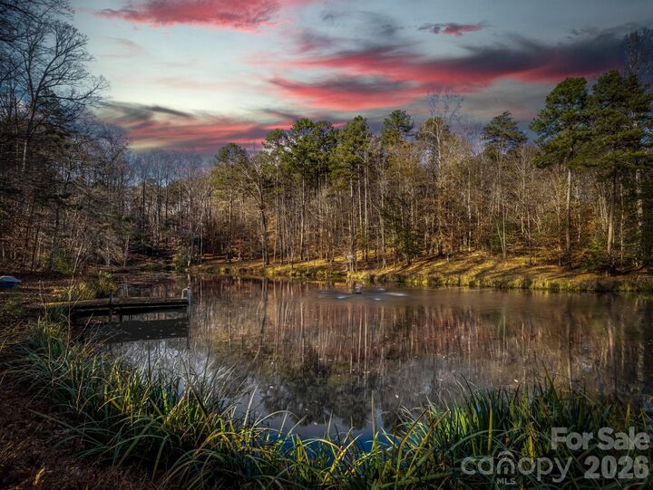 Property Photo:  1090 N Saunders Drive  NC 28609 