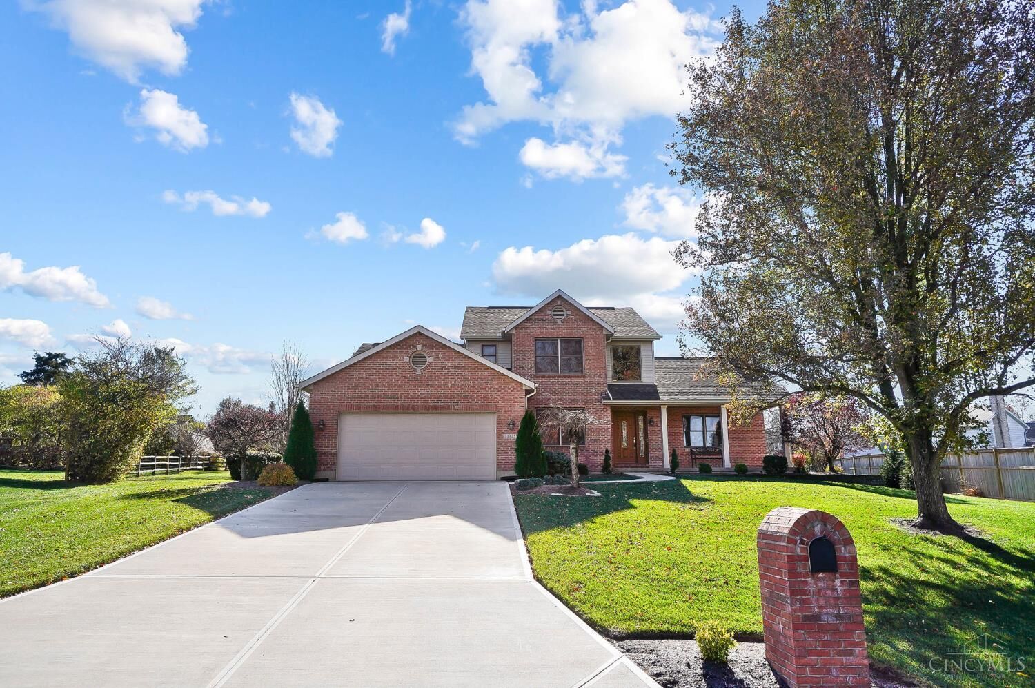 Property Photo:  1325 Pineview Court  OH 45013 