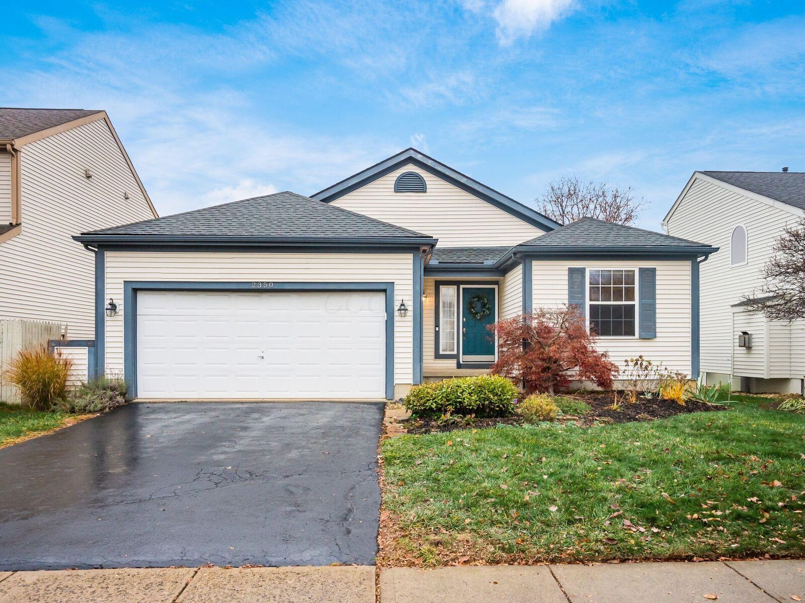 Property Photo: 2350 Hetter Street OH 43228