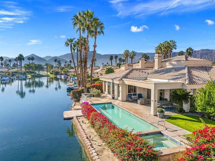 Property Photo: 47560 Via Montigo CA 92253