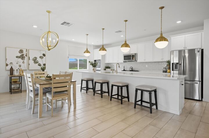 Property Photo:  40340 Vivaldi Court  CA 92203 