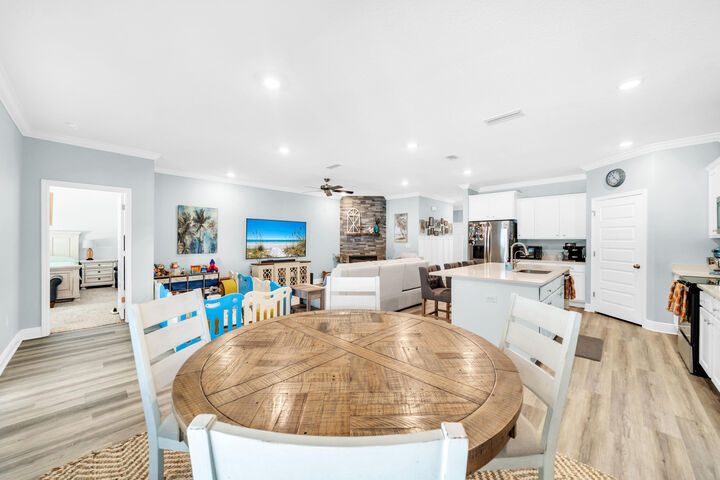 Property Photo: 178 Piper Cove FL 32459