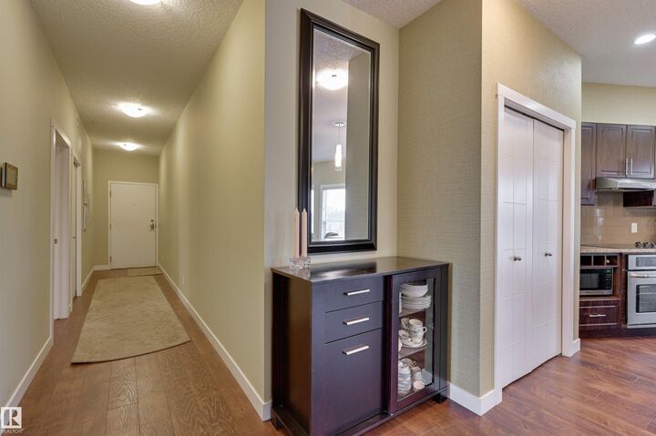 Property Photo:  10126 144 Street NW 405  AB T5N 2T7 