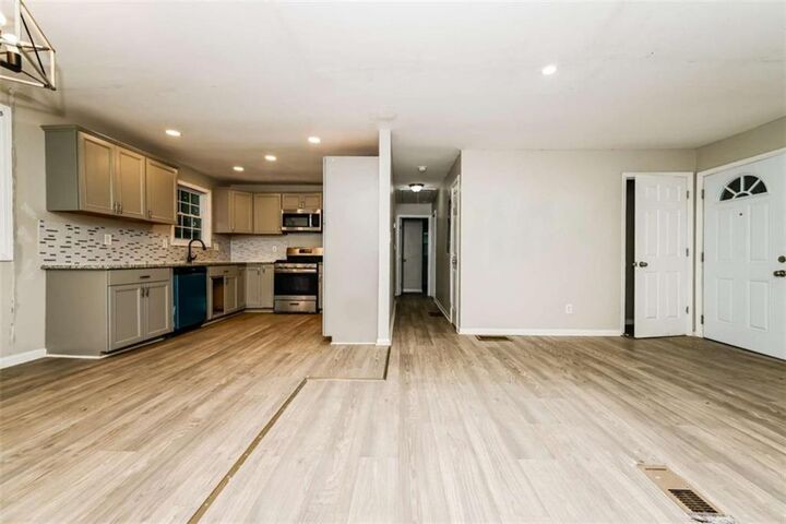 Property Photo: 3382 Renault Road GA 30354