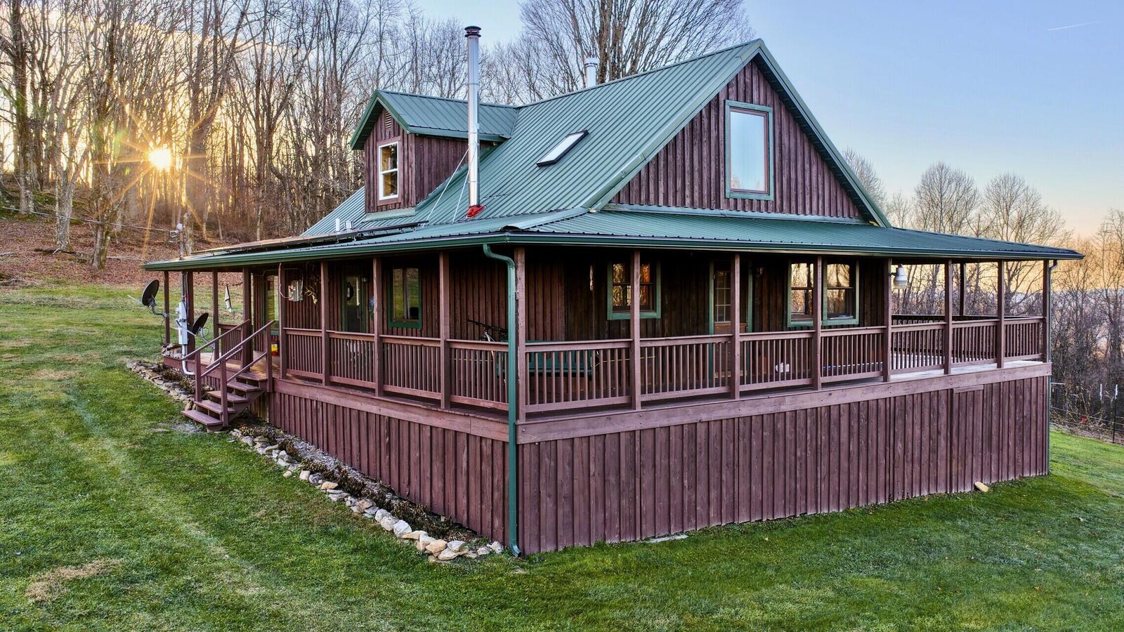 Property Photo: 2915 Quinwood Nutterville Rd WV 26680