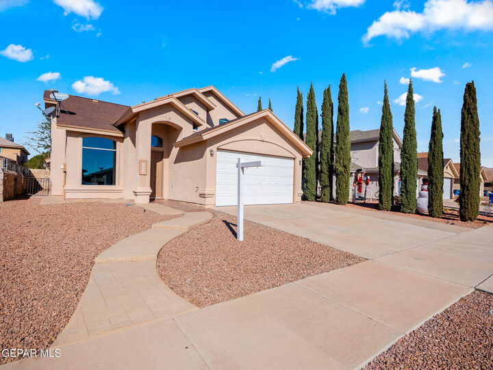 Property Photo: 5449 Santiago Roque Drive TX 79934