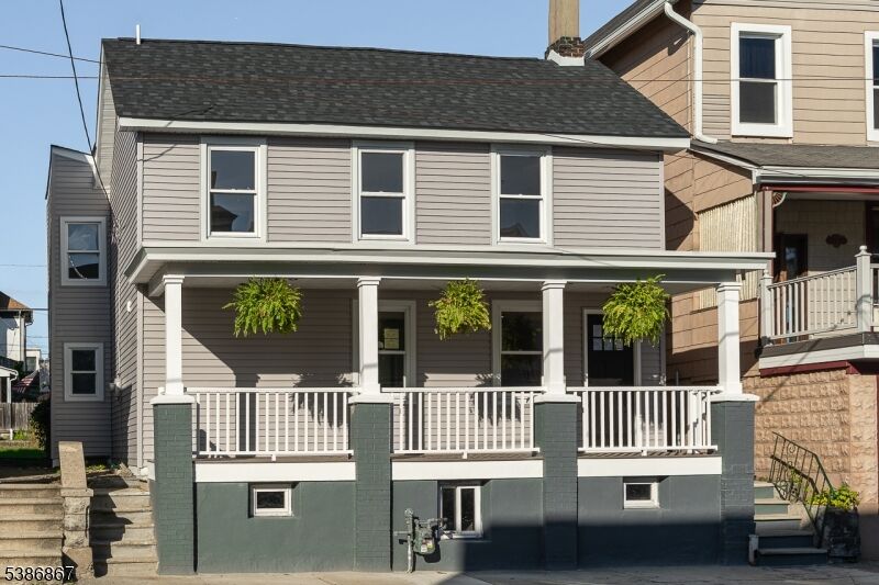 Property Photo:  195 Chambers St  NJ 08865 