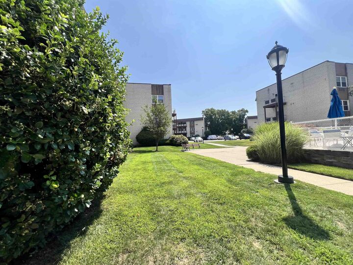 Property Photo:  1111 River Rd D5  NJ 07020 