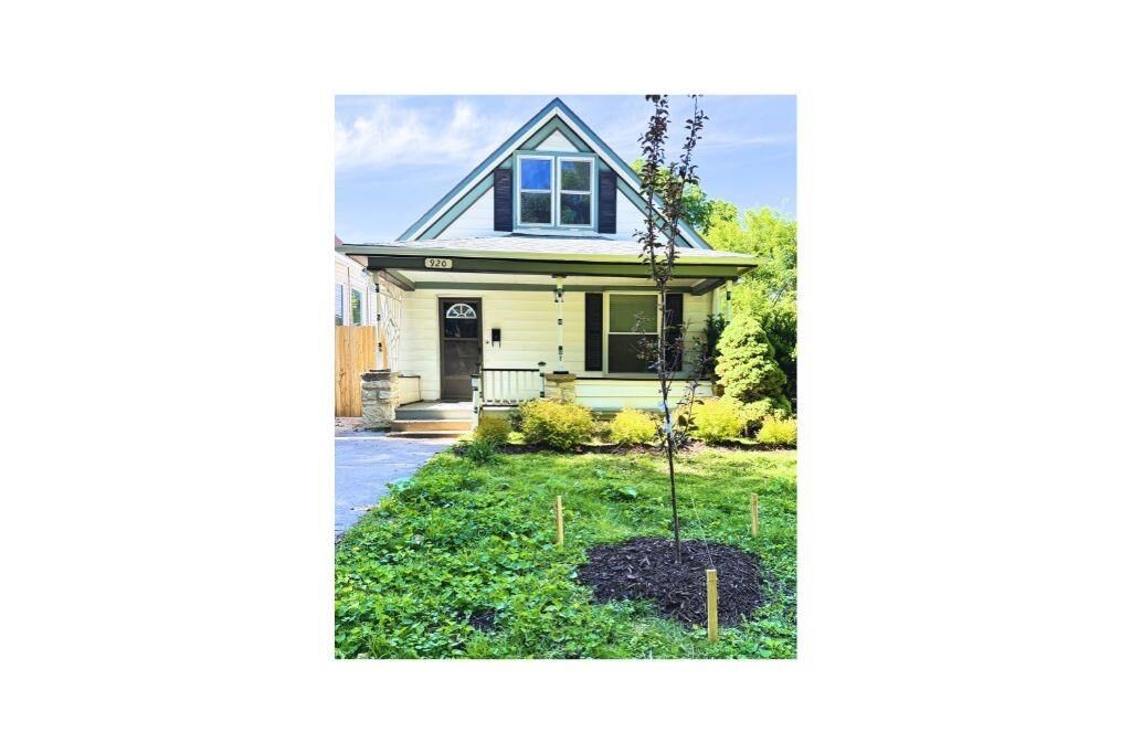 Property Photo: 920 W 42nd Street MO 64111