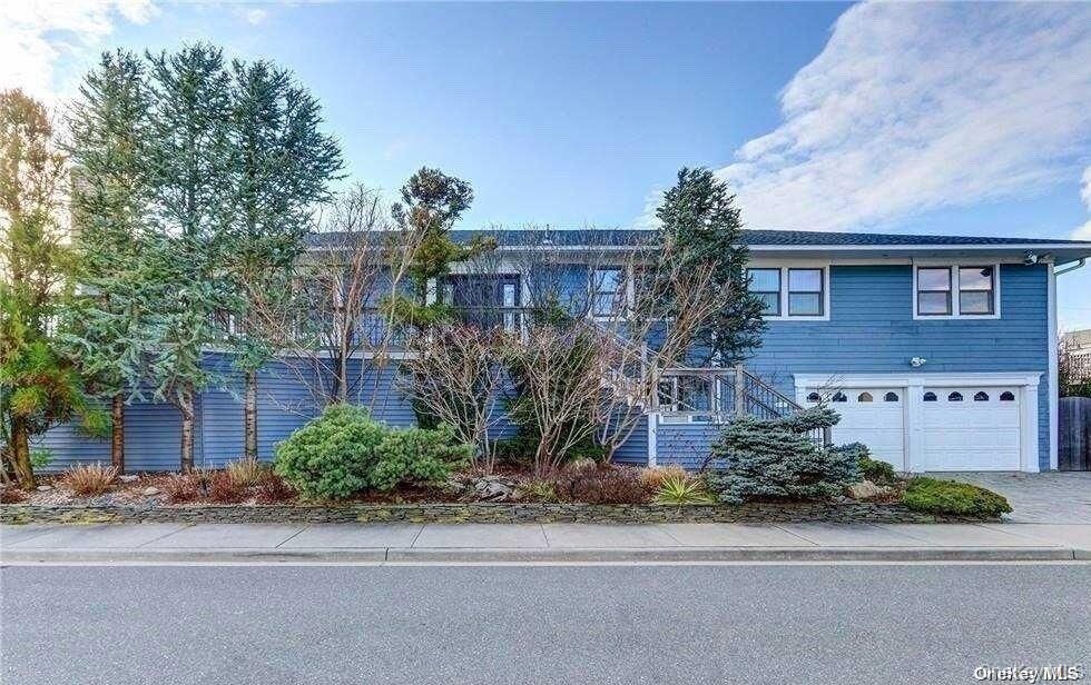 Property Photo:  14 Kensington Street  NY 11561 