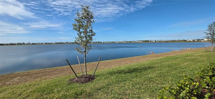 Property Photo:  8140 Shore Lake Drive  FL 34224 