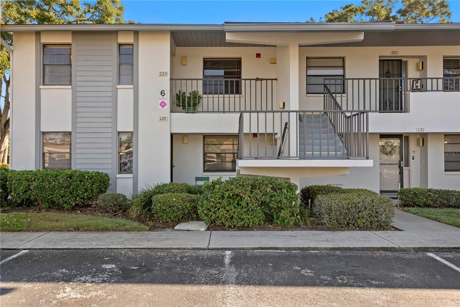 Property Photo:  1601 43rd Street N 220  FL 33713 