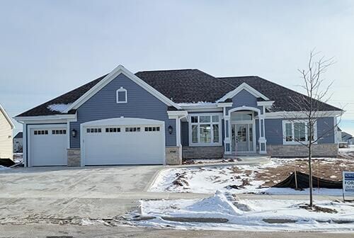 Property Photo:  1940 N Creek Dr Lt111  WI 53024 