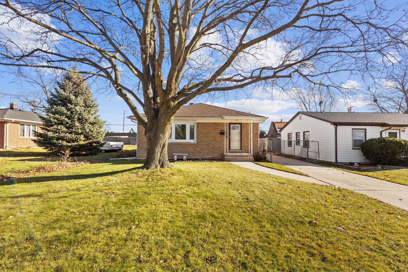 Property Photo: 2401 Russet St WI 53405