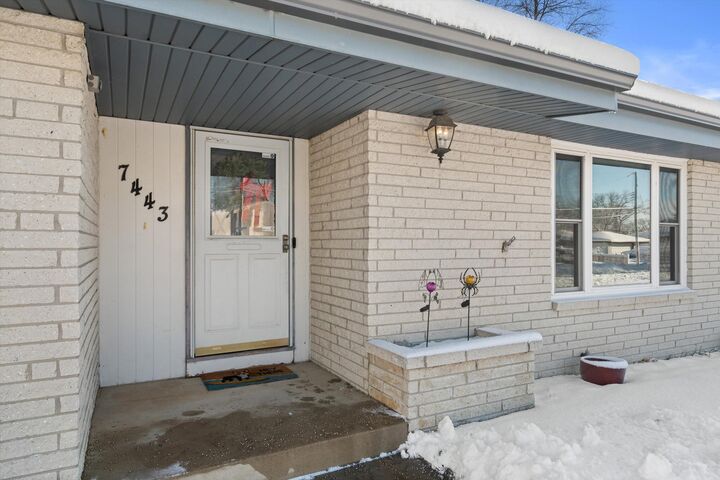 Property Photo: 7443 Blackhawk Dr WI 53402