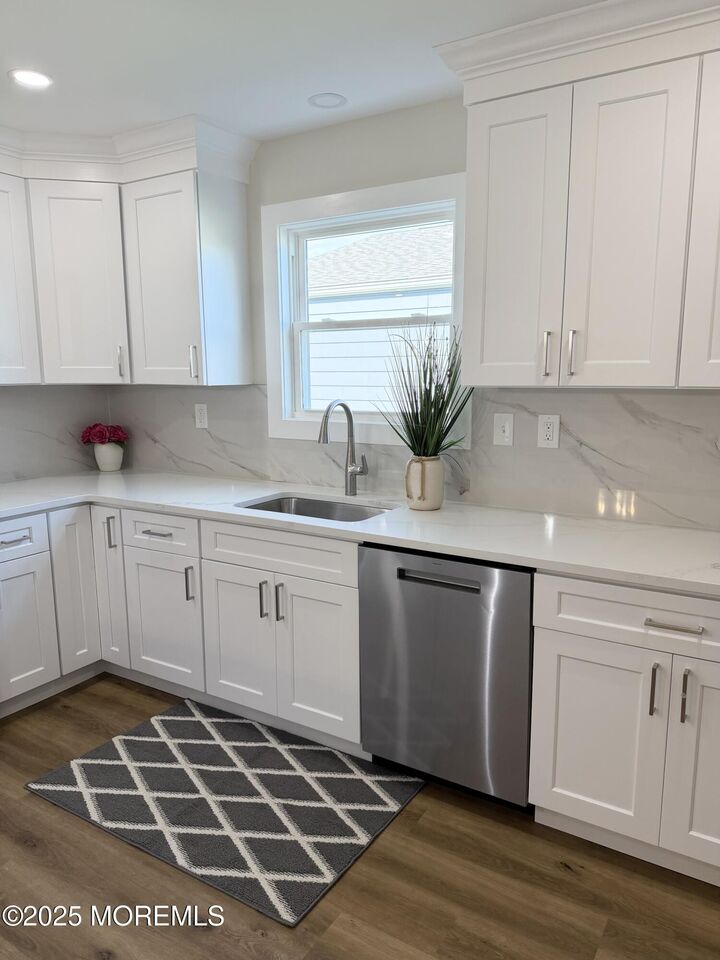 Property Photo:  57 Innsbruck Drive  NJ 08757 