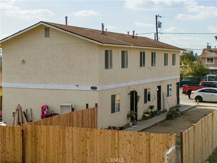 Property Photo: 722 S Williams CA 93307
