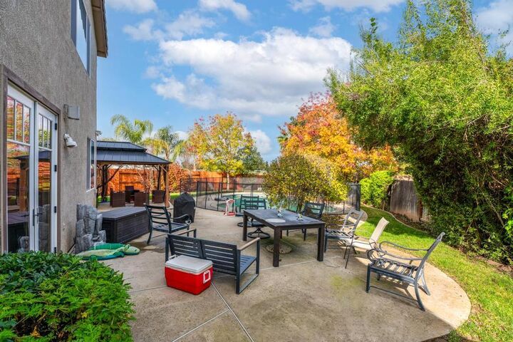 Property Photo: 8432 Arrowroot Circle CA 95843