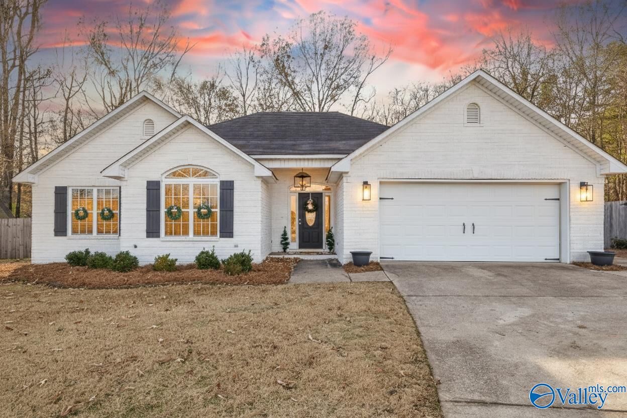 Property Photo:  58 Walter Lane  AL 35603 