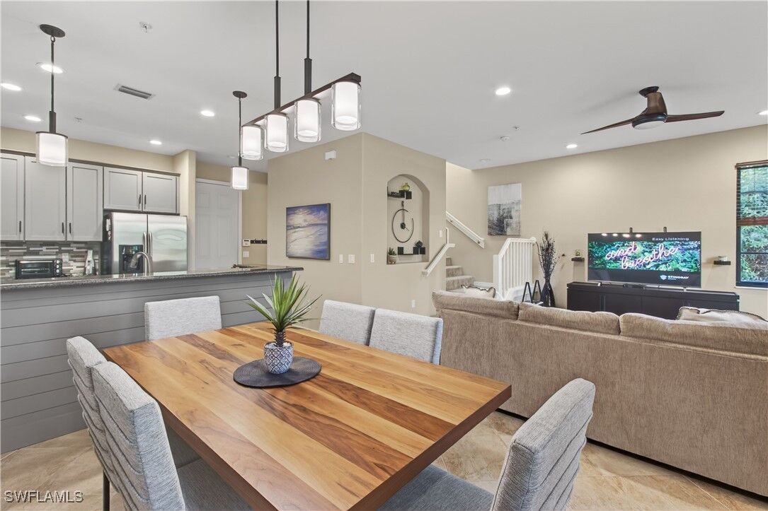 Property Photo: 8964 Malibu Lane 11-5 FL 34113