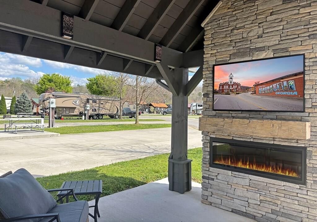 Property Photo:  46 Circle Back Lane  GA 30512 