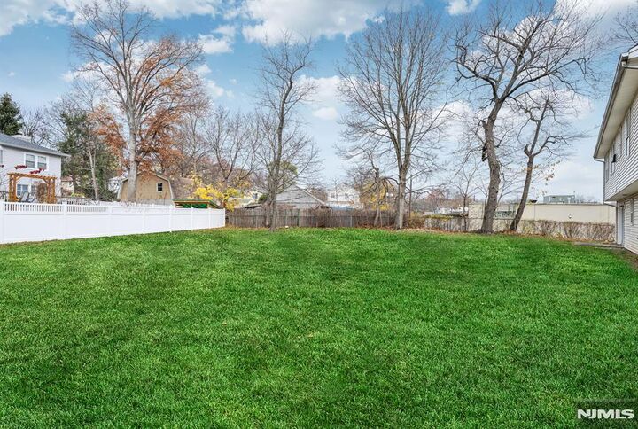 Property Photo:  415 Goffle Road  NJ 07481 