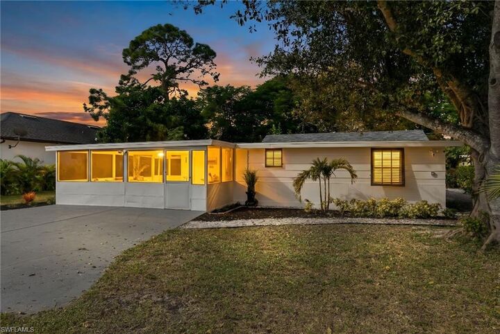 Property Photo:  11310 Dean St  FL 34135 