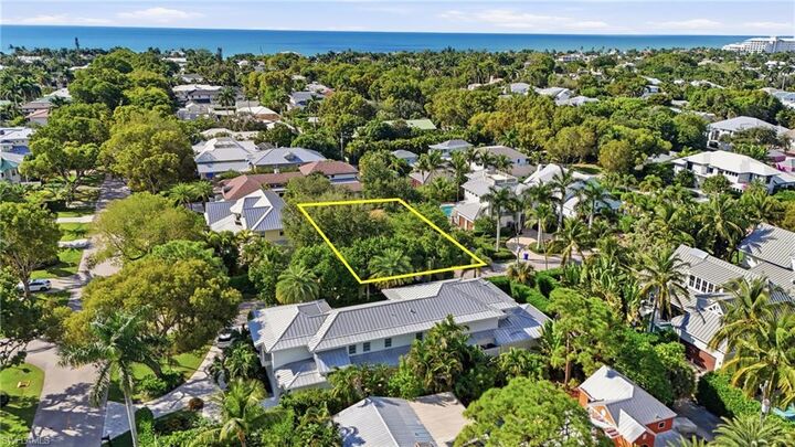 Property Photo: 245 5th St N FL 34102