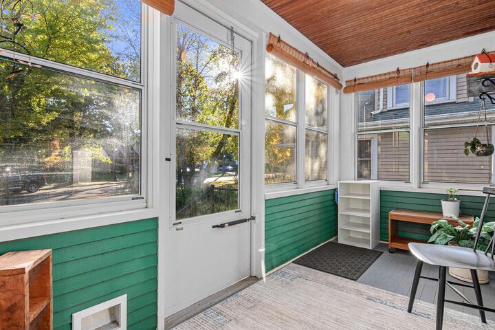 Property Photo: 711 Sherwood Avenue MN 55106