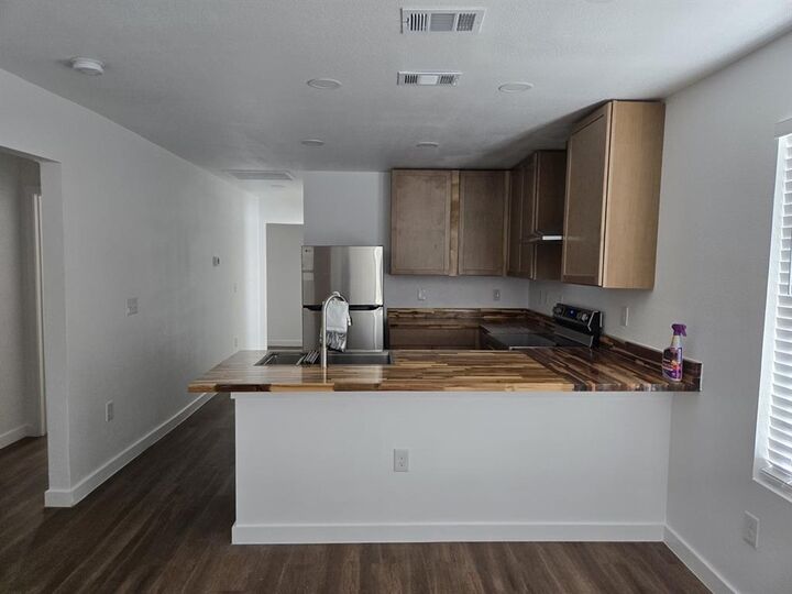 Property Photo: 2506 Southland TX 75215