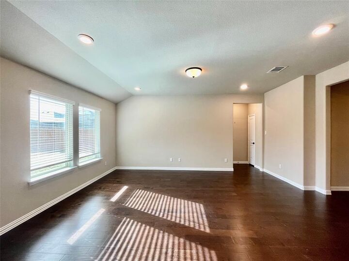 Property Photo:  5112 Valley Forge Drive  TX 76207 