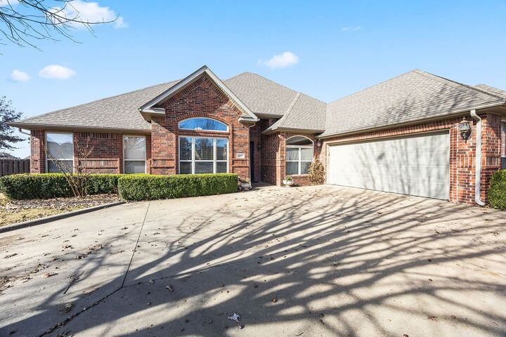 531 N Tournament Drive  Fayetteville AR 72704 photo