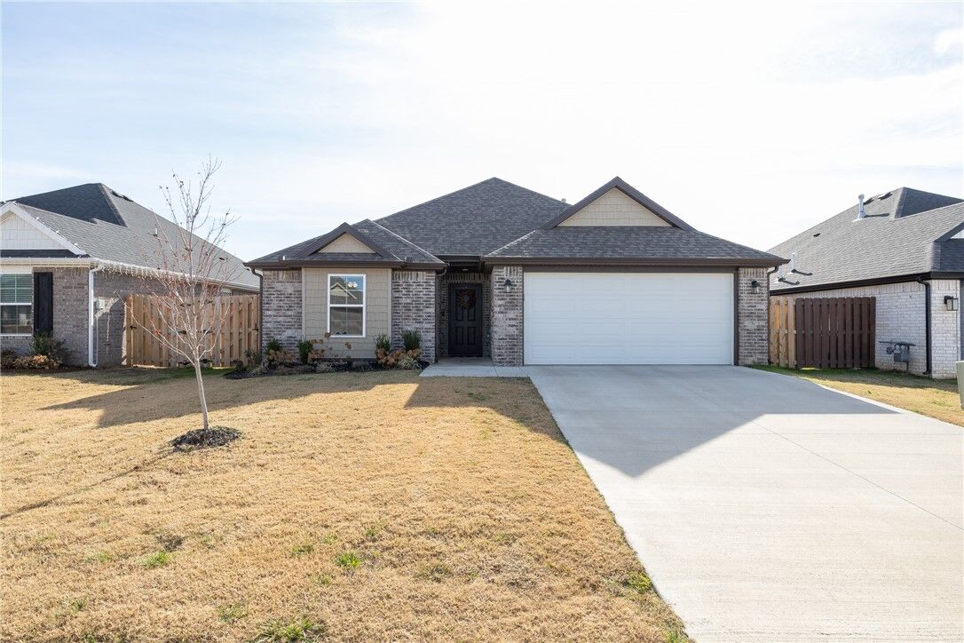 Property Photo: 1105 Winifred Avenue AR 72745