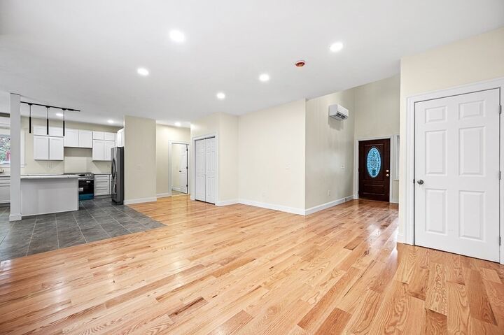 Property Photo: 10 Beale Street MA 01606