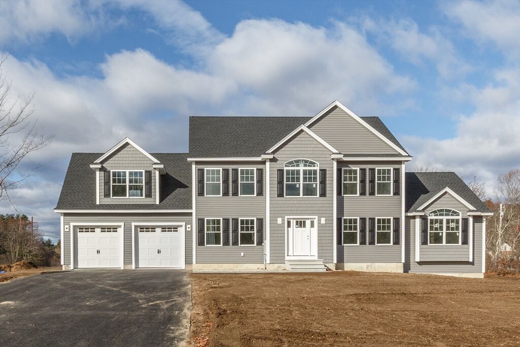 Property Photo:  4 Haystack Circle  NH 03076 