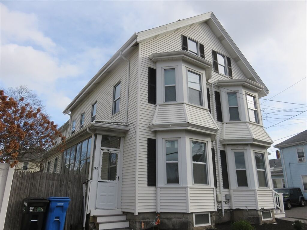 Property Photo:  34 Harvard Street 1L  MA 02453 