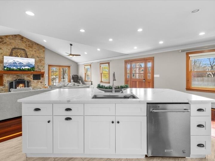 Property Photo:  132 Thatcher Street  MA 02090 