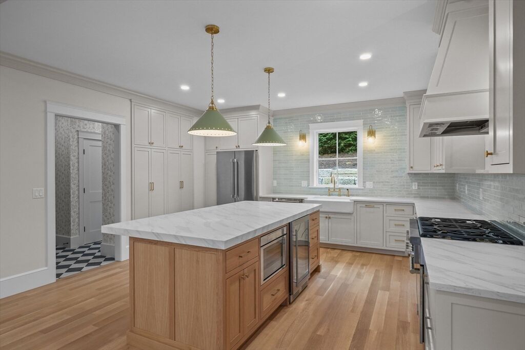 Property Photo:  14 Dexter Lane B  MA 01950 